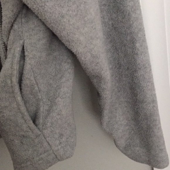 Fuzzy jacket - Picture 3 of 3